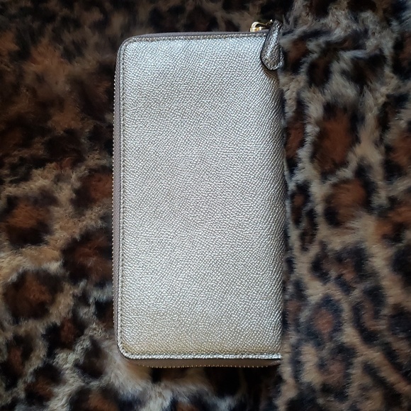 Coach Wallet - Picture 3 of 10